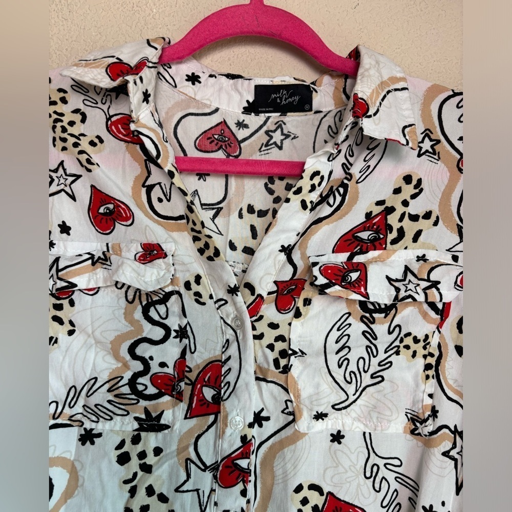 Milk & Honey Abstract Heart and Animal Print Button Down Pocketed Blouse M - Picture 4 of 9